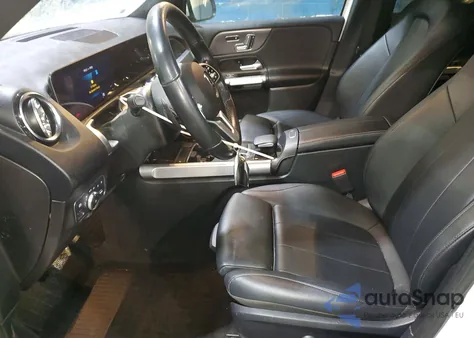 2021 Mercedes-Benz Glb 250 4Matic z USA, uszkodzony, nr VIN W1N4M4HB3MW150361